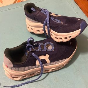 ON Cloudmonster Running Shoe